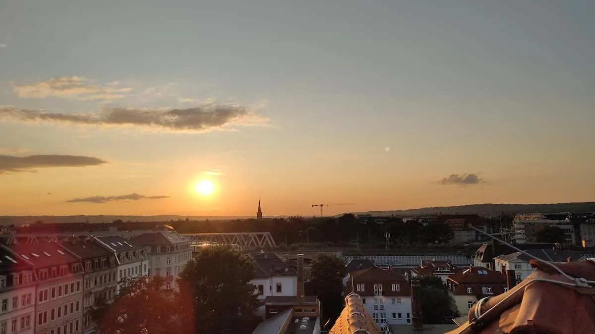 4 Raum Wohnung Mit Balkon Auf 120Sqm In Top Lage Dresden